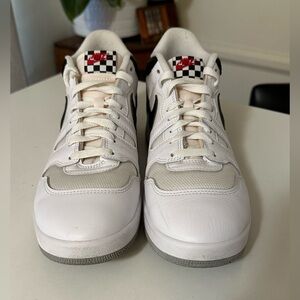 Nike Men Attack QS SP In Color White/Black US Size 10.5. #FB8938-101